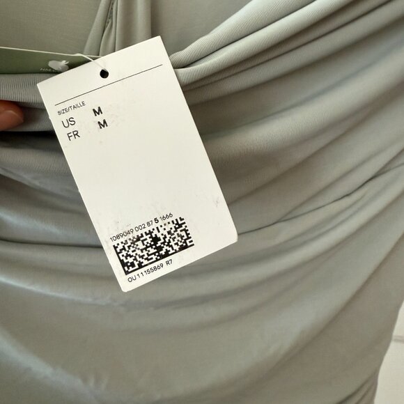 BNWT H&M Drapped Off the Shoulder Dress - Picture 6 of 6